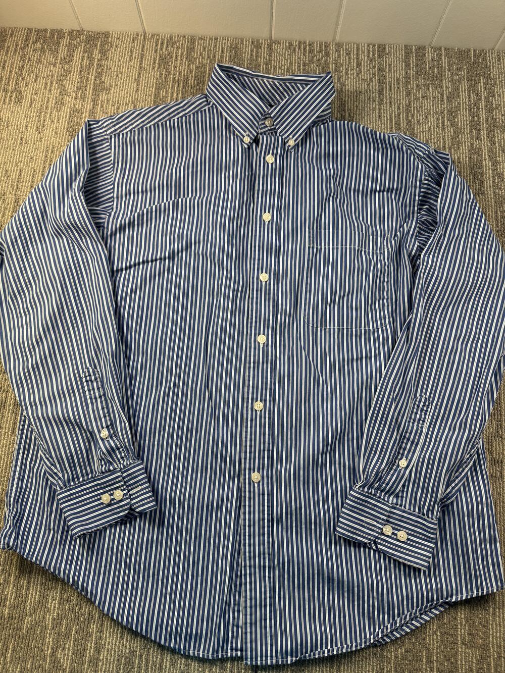 Roundtree & Yorke Dress Shirt Mens L Blue Stripe Classic Fit Button Down LS